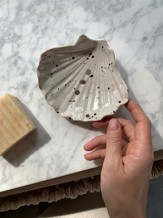 mydelniczki Ceramiczna Mydelniczka Muszla z Odpływem Dalmatyńczyk