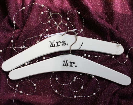 mr & mrs : wieszaki ślubne  miniart