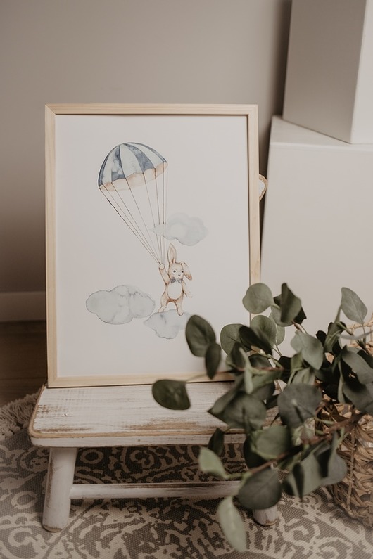 obrazy i plakaty do pokoju dziecięcego PLAKAT KRÓLICZEK "CZAS PODRÓŻY"  29,7CM X 42CM