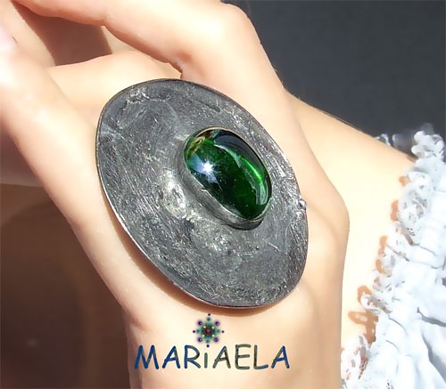 W OCZY KOLE ZIELEŃ GIGANT MARIAELA