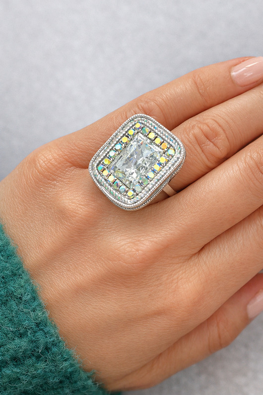 pierścionki - różne Pierścionek  koktajlowy sutasz z kryształem