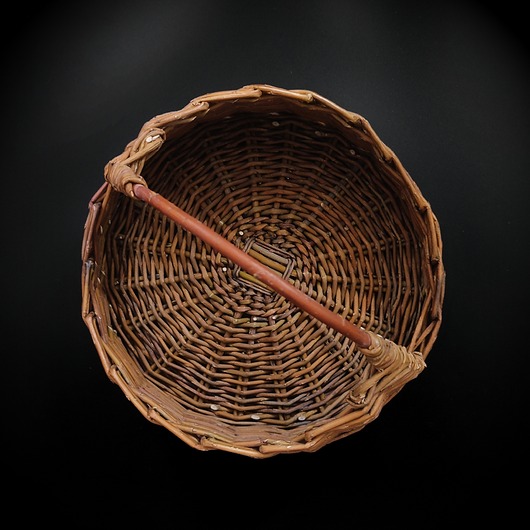 koszyki wielkanocne Wiklinowy asymetryczny koszyk