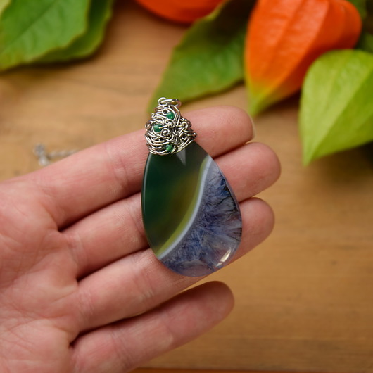 Duży wisior agat z kryształem, wire wrapping Agata Rozanska