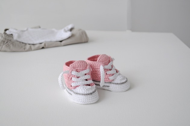 buty dziecięce Trampkowe skarpetki/buciki - róż/szary