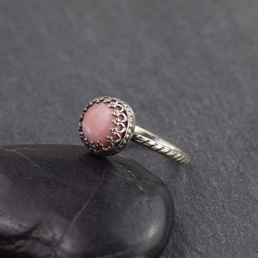 pierścionki srebrne Różowy opal w koronkach - pierścionek