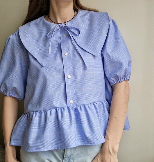 koszule damskie  Niebieska koszula upcykling z dużym kołnierzem