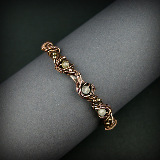 bransoletki wire wrapping Miedziana bransoleta mankietowa z cytrynem