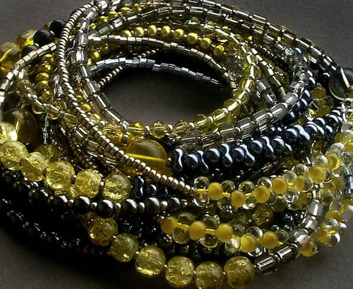 yellow gray maghia