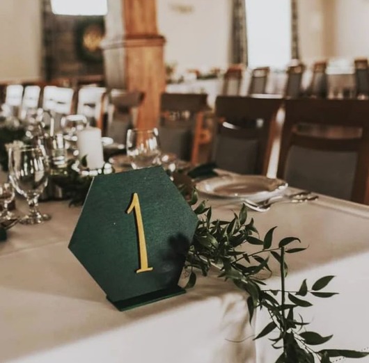 dodatki ślubne Numerek na stół - heksagon