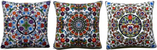 Trzy poduszki folk Gaul Designs