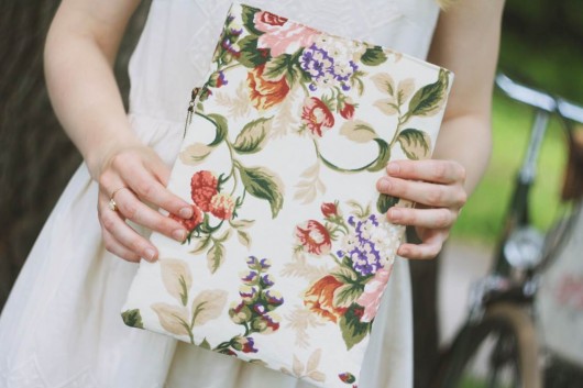 ETUI NA TABLET(róże) KOLEKCJA **Fleurs dété** MaKsercemrobione
