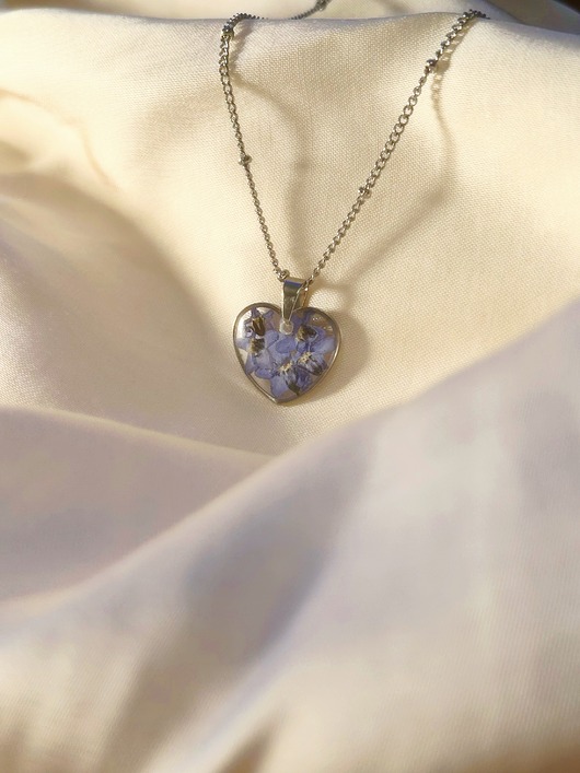 srebrne naszyjniki Piękny naszyjnik posrebrzane serduszko z niezapominajkami