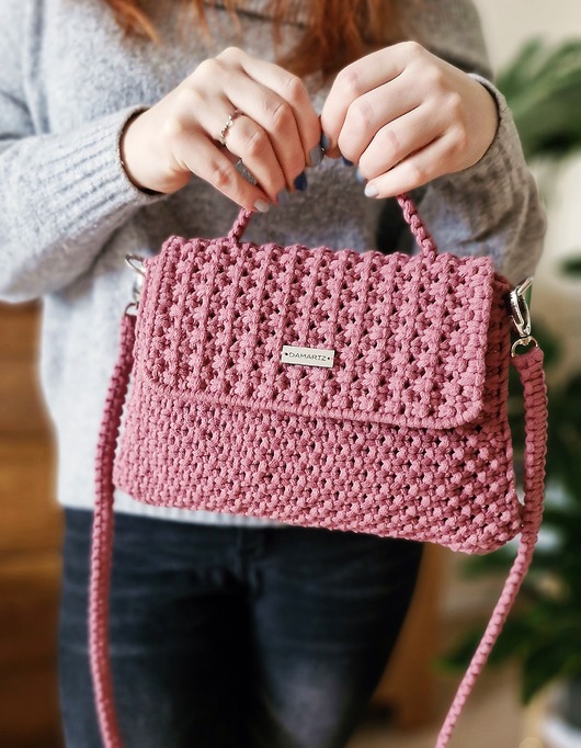 torby na ramię Elegancka torebka - kuferek - brudny róż