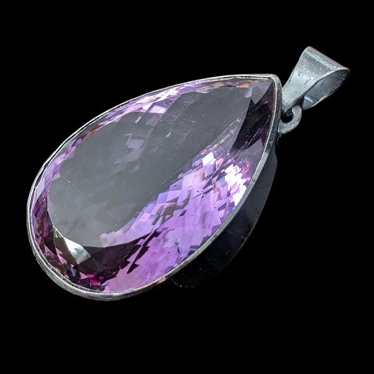 wisiory Kryształ ametystu z baśni