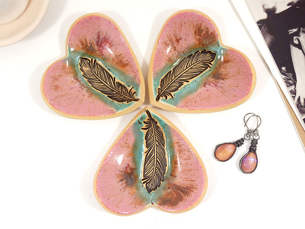 pojemniki na biżuterię Ceramiczny talerzyk na biżuterię - lilia