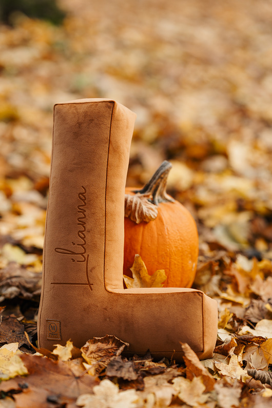 poduszki do pokoju dziecka Poduszka dekoracyjna litera, literka, inicjały z imieniem - kolor do wyboru