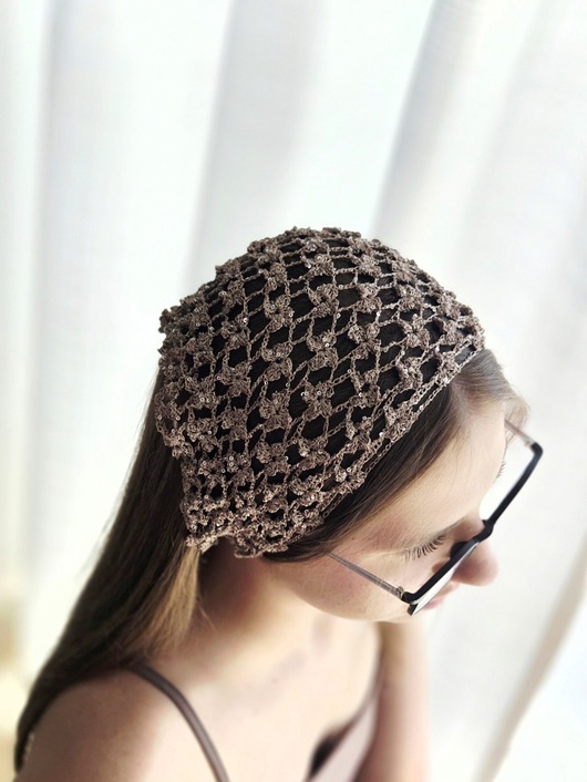 ubrania różne Chustka bandana na szydełku z cekinami, Lana Gatto