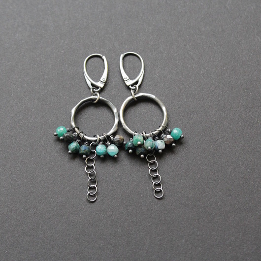 kolczyki z kamieniami Kolczyki Chryzokole na kole