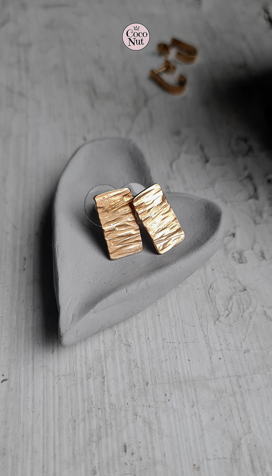 kolczyki pozłacane Kolczyki TAYGA złocone sztyfty proste młotkowane