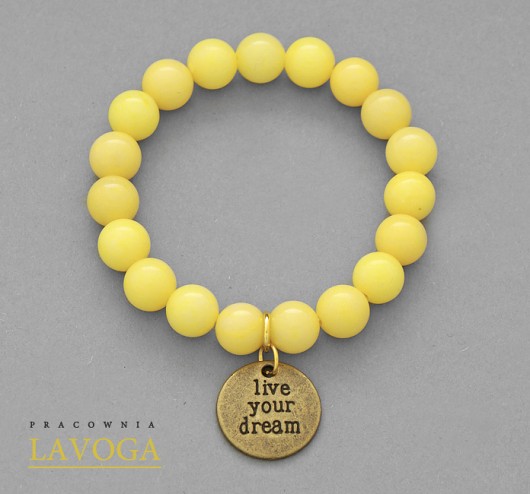 Jade with pendant in yellow. Lavoga