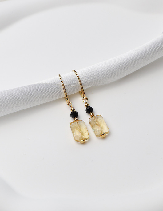 kolczyki z kamieniami Kolczyki pozłacane - Ochrona i Dobrobyt