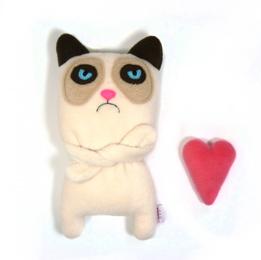 Grumpy Cat z Sercem alelale