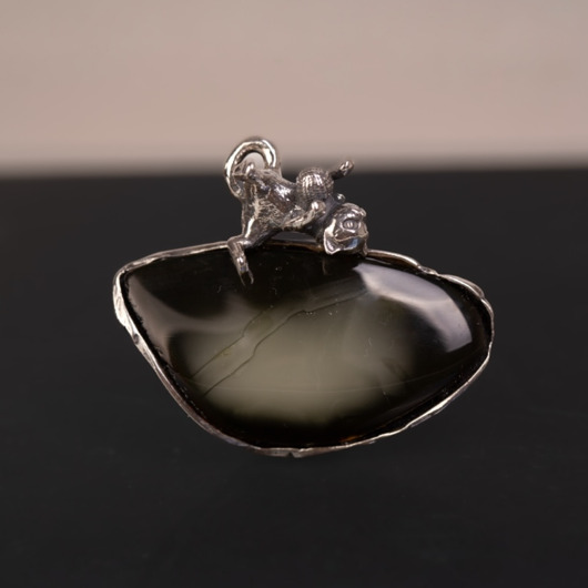 pierścionki srebrne Pierścionek z kotkiem naturalny bursztyn bałtycki