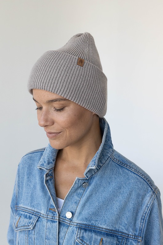 czapki damskie ŁANIA - czapka 100% wełna merino-  plaża