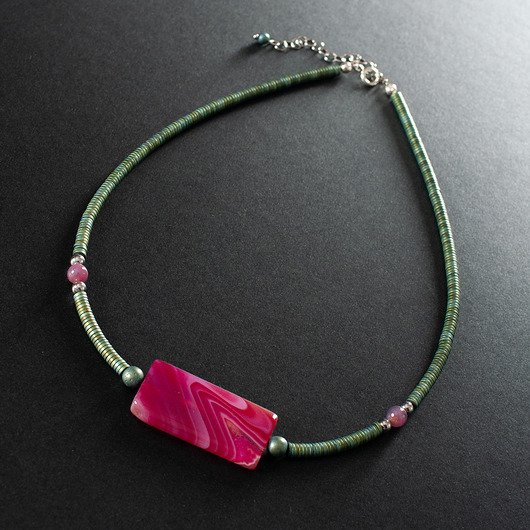 kolie Naszyjnik z agatem, rubinem i hematytem.[ŁN13]