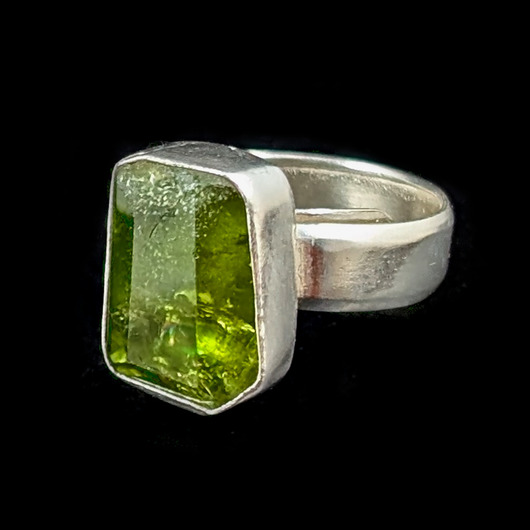 pierścionki srebrne Pierścionek peridot