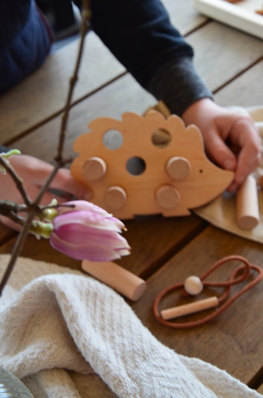 klocki i zabawki drewniane Jeż przeplatanka JUNIOR, montessori