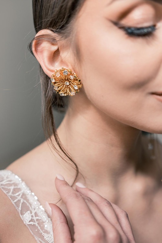 Biżuteria ślubna STELLA  - złote kolczyki ślubne sztyfty glamour