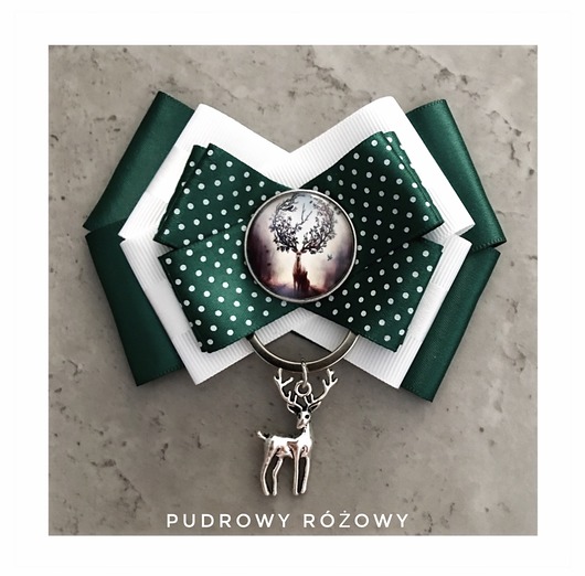 broszki Świąteczna Brosza z kaboszonem i wiszącym reniferem NEW