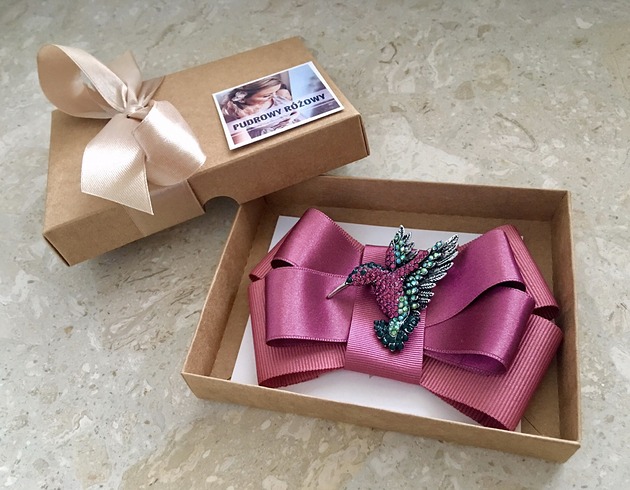 broszki Brosza z Koliberkiem Nowość