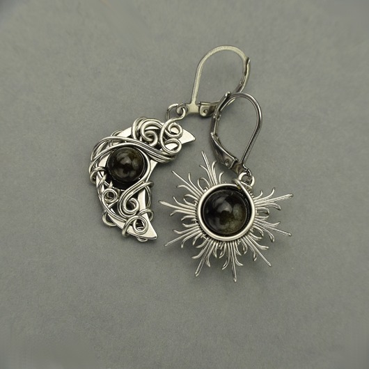 kolczyki wire wrapping Asymetryczne kolczyki księżyc i słońce obsydian złocisty wire wrapping