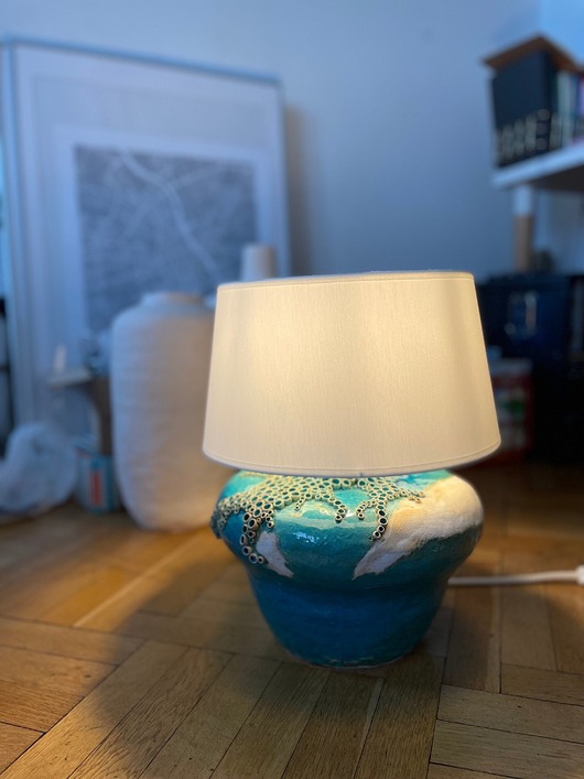 lampy stołowe Rzeźba ceramiczna z kolekcji  Laguna z funkcją lampy