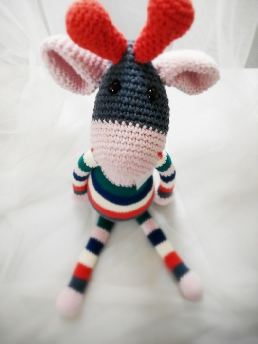 Dziergana żyrafa - Matylda Pompon Design