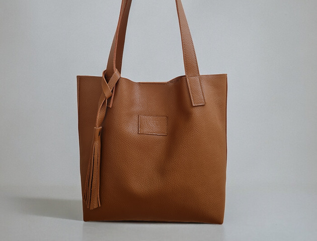 torby na ramię Shopper Bag Mocha Mousse. Shopperka z frędzlami skóra naturalna