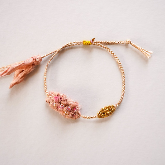 bransoletki na sznurku Unikatowa, tkana bransoletka z jedwabiem