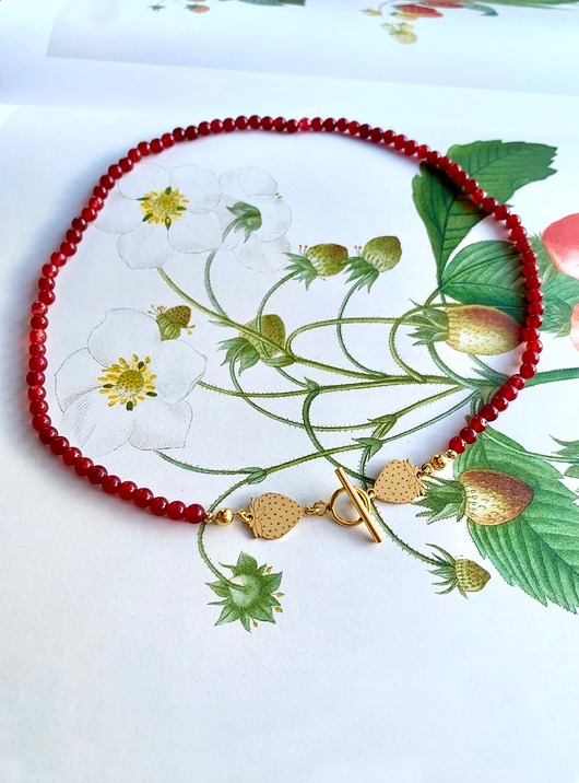 wisiory Wyprzedaż! Truskawki i kwarc- Naszyjnik- Truskawki