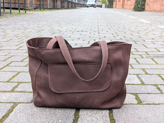 torby na ramię Brązowa czekoladowa torebka z kieszonką