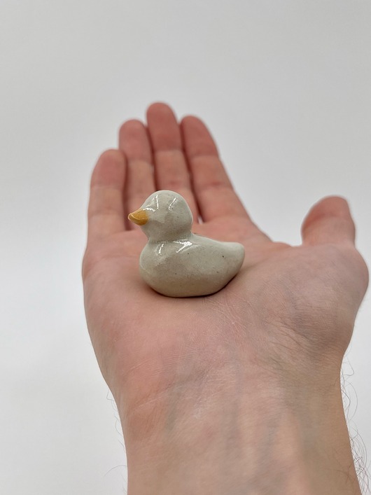 figurki i rzeźby Mała ręcznie rzeźbiona figurka ceramiczna 
