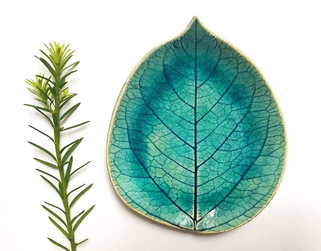 patery i talerze Liść  ceramiczny mini talerzyk