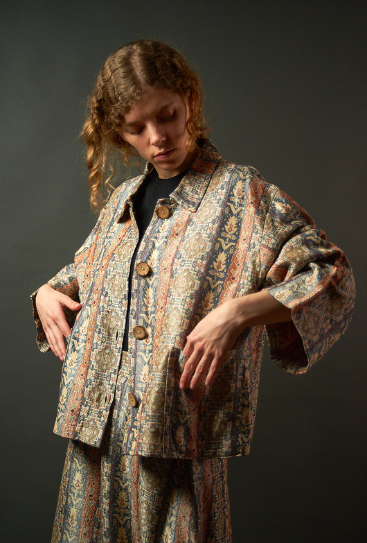 marynarki damskie Żakiet żakardowy zapinany na guziki kokosowe