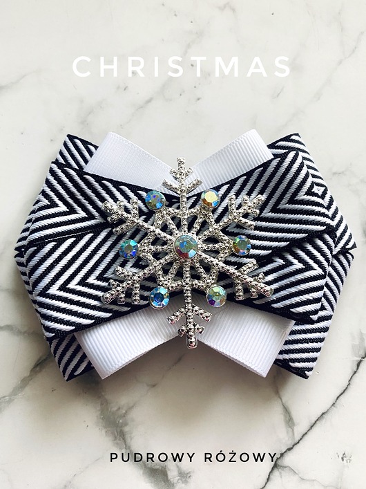 broszki Brosza z okazałą śnieżynką / gwiazdką z kryształków New