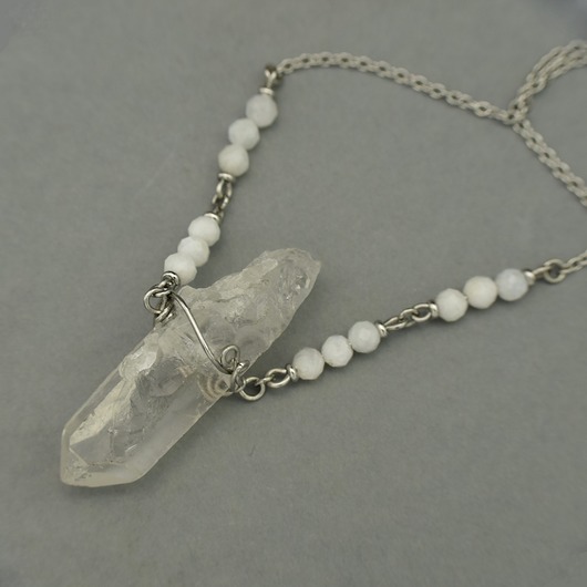 naszyjniki - inne Naszyjnik Talizman kryształ górski i kamienie księżycowe wire wrapping