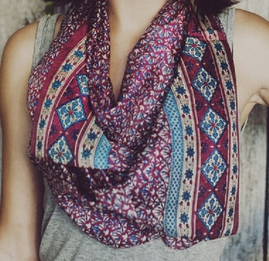 Fioletowo niebieski szal ORIENT TOUCH. BOHO STREET WEAR