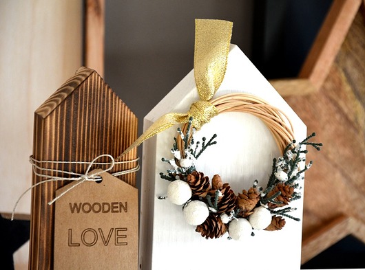 2 domki z wiankiem Wooden Love