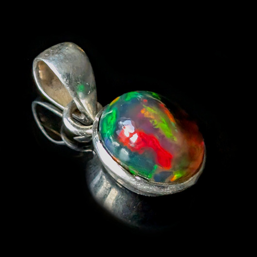 wisiory Tęcza z czarnym opalem