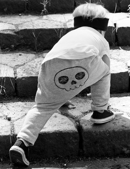 Spodnie typu baggy Graffiti Skull Grey nonino
